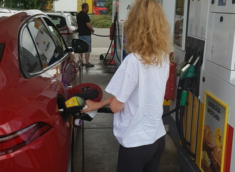 Kraftstoffpreise schwanken im Tagesverlauf um bis zu 16 Cent