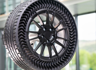 Michelin rüstet DHL-Zustellfahrzeuge mit Reifen aus