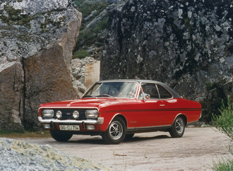 Die Opel-GSE-Ahnengalerie - Coole Commodore und starke Stromer