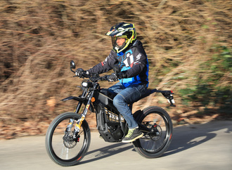 Talaria Sting - Das Elektro-Enduro-Moped 