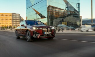 BMW iX und i7 - Extra-Kilometer per Schildkröten-Taste