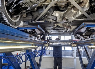 Kardanwellen im Fahrzeugbau: Die unsichtbaren Helden der Kraftübertragung