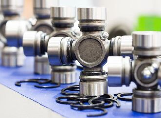 Kardanwellen im Fahrzeugbau: Die unsichtbaren Helden der Kraftübertragung