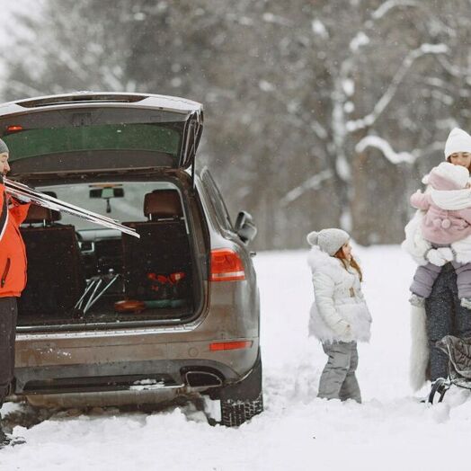 Wie transportiert man Ski im Auto? Bewährte Tipps von Inter Pack