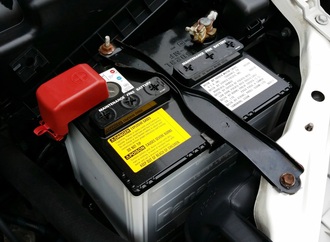 Autobatterie wechseln Kosten und maßgebliche Einflussfaktoren im Überblick