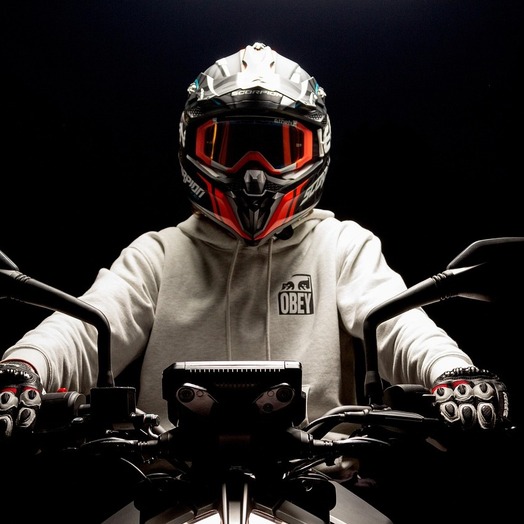 Ein Leitfaden für Motorradhelme: Alles zu Sicherheit, Tragekomfort und Technologie